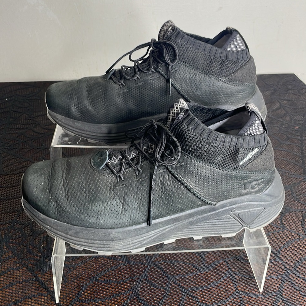 UGG Black Hyper Weave Performance Sneakers Modern Design Men’s Size 10 EU 43